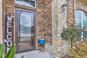 319 American Black Bear in Crosby, TX - Building Photo - Building Photo