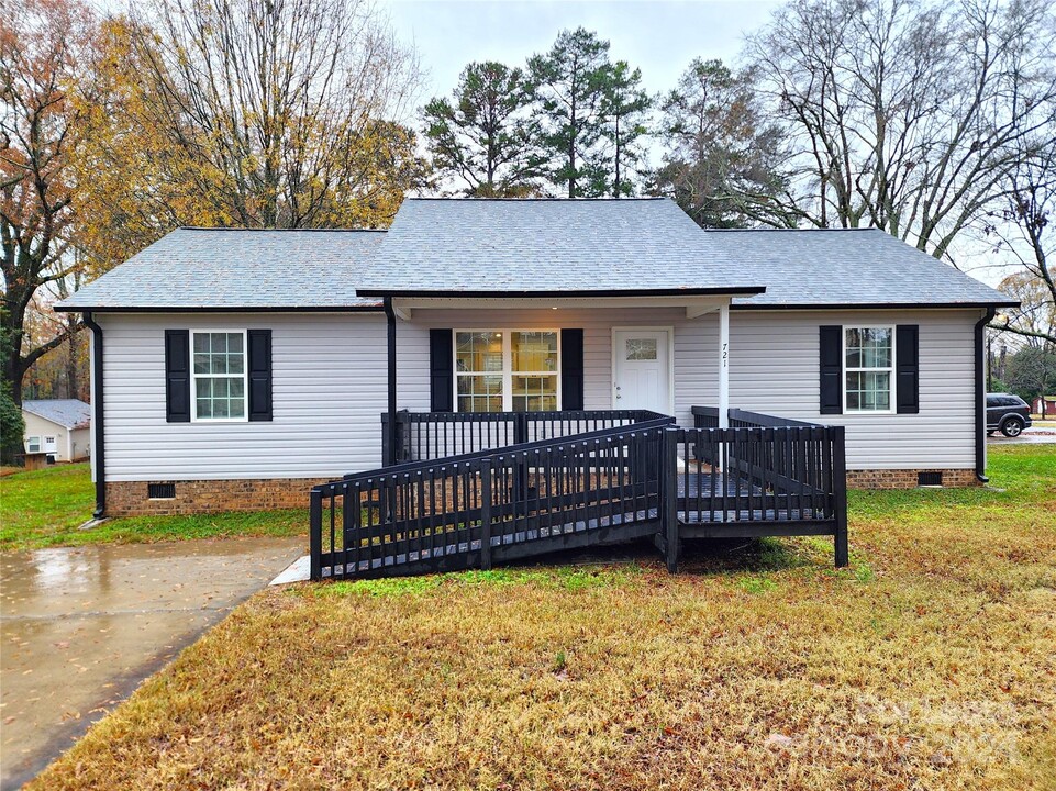 721 Darty St in Kannapolis, NC - Building Photo