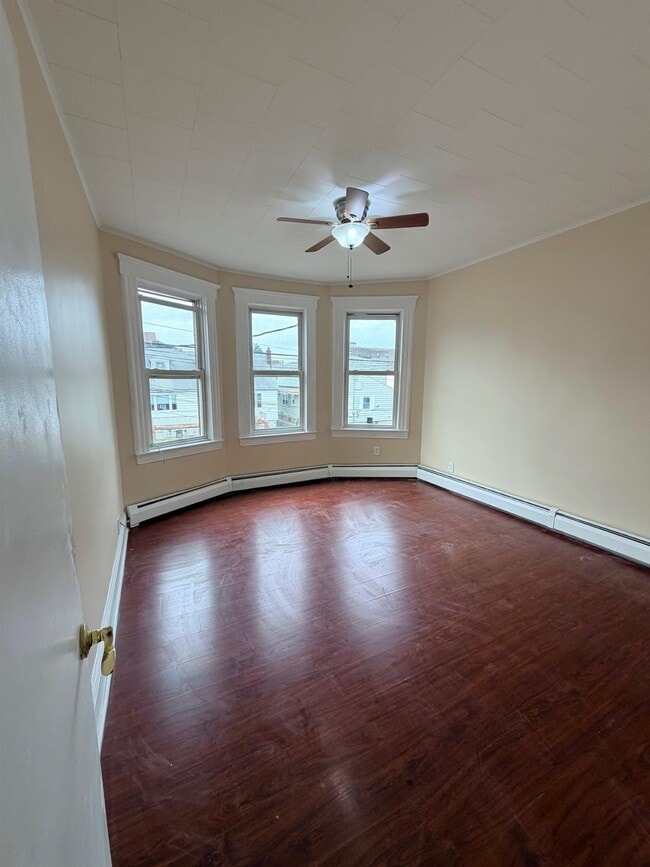 12 Cooper St in Bayonne, NJ - Building Photo - Building Photo