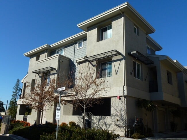 property at 1121 Tuolumne Lane