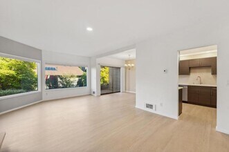 2618 4th Ave N in Seattle, WA - Building Photo - Building Photo