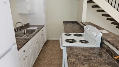 780 Carro Dr, Unit 3 in Sacramento, CA - Building Photo - Building Photo