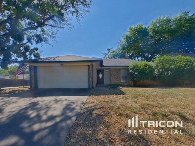 6056 Birchhill Rd in Watauga, TX - Building Photo - Building Photo