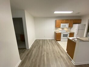 5610 Carolina Beach Rd in Wilmington, NC - Building Photo - Building Photo