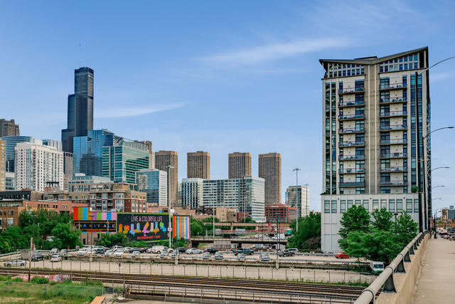 740 W Fulton St in Chicago, IL - Building Photo