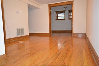 3912 N Greenview Ave in Chicago, IL - Foto de edificio - Building Photo