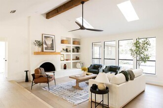10502 Ronwood Dr in Austin, TX - Building Photo - Building Photo
