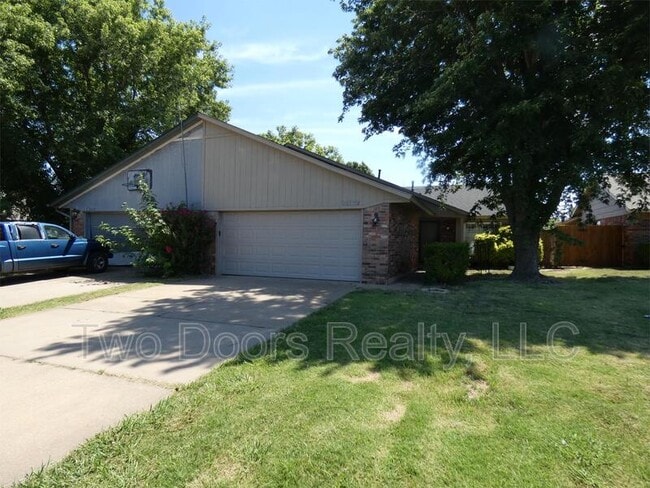 12132 N Dewey Ave in Oklahoma City, OK - Building Photo - Building Photo