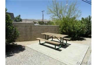 7332 Joshua Ln in Yucca Valley, CA - Building Photo - Building Photo