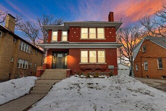 906 W Keith Ave in Waukegan, IL - Building Photo - Building Photo