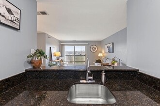 208 Glengarry Dr in Bloomingdale, IL - Foto de edificio - Building Photo