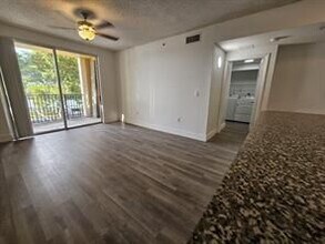 2351 W Preserve Way in Miramar, FL - Foto de edificio - Building Photo