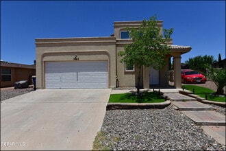 7065 Falling Leaf Cir in El Paso, TX - Building Photo - Building Photo