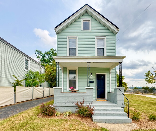 property at 4715 Wilmer Ct