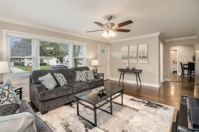 649 Edgebrook Terrace, Unit SI ID1285083P in Elgin, IL - Foto de edificio - Building Photo