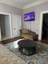 925 F St, Unit Front Unit in Sacramento, CA - Building Photo - Building Photo