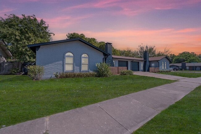 property at 1810 Mearns Meadow Blvd