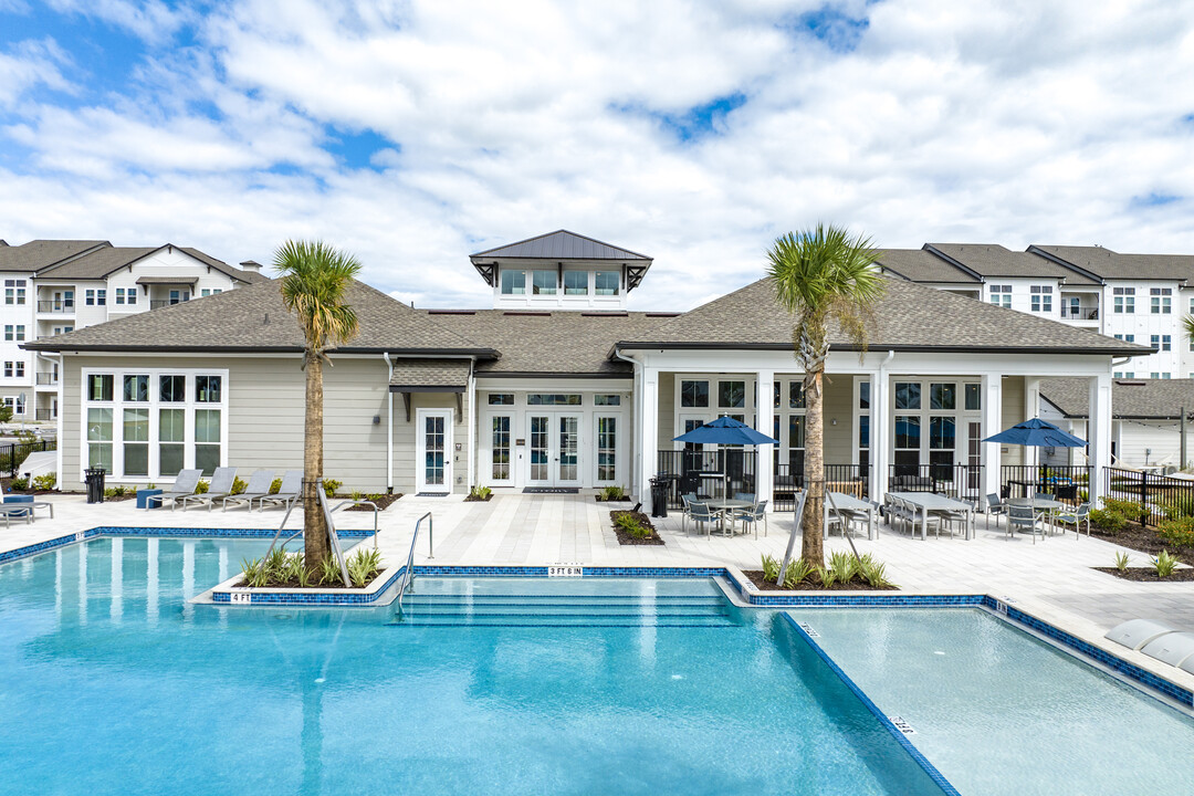 Story Wesley Chapel in Wesley Chapel, FL - Building Photo