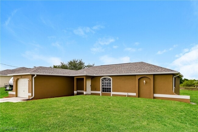 3931 20th St W in Lehigh Acres, FL - Building Photo - Building Photo