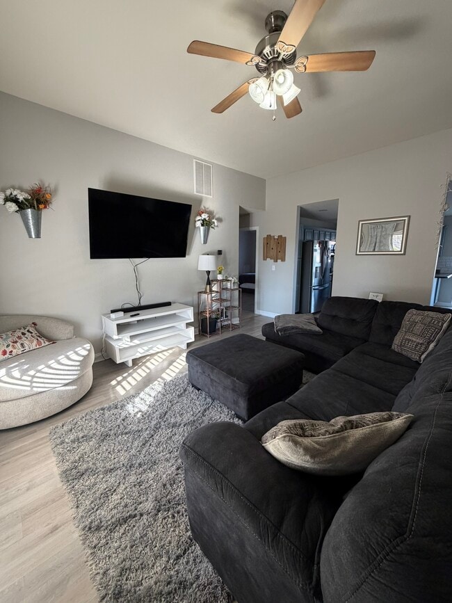 21935 Lafayette Rd in Waynesville, MO - Building Photo - Building Photo