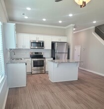 Buckeye Crossing Townhomes in Bentonville, AR - Building Photo - Building Photo