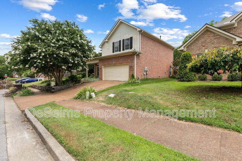 1405 S Glenleigh Ct in Nashville, TN - Building Photo