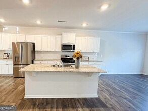 622 Brookfield Dr in Braselton, GA - Foto de edificio - Building Photo