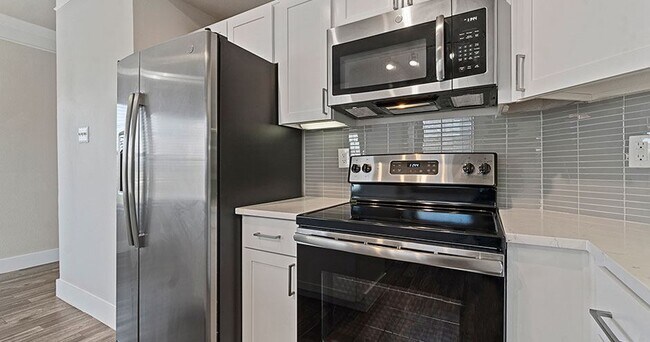 The Pearl on Frankford in Dallas, TX - Building Photo - Building Photo