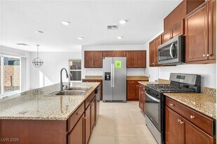 4727 Mystic Quartz Ct in Las Vegas, NV - Building Photo