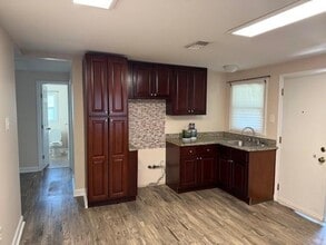 616 Oriole St in Metairie, LA - Foto de edificio - Building Photo