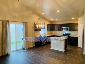 4480 W Everest St in Meridian, ID - Building Photo - Building Photo