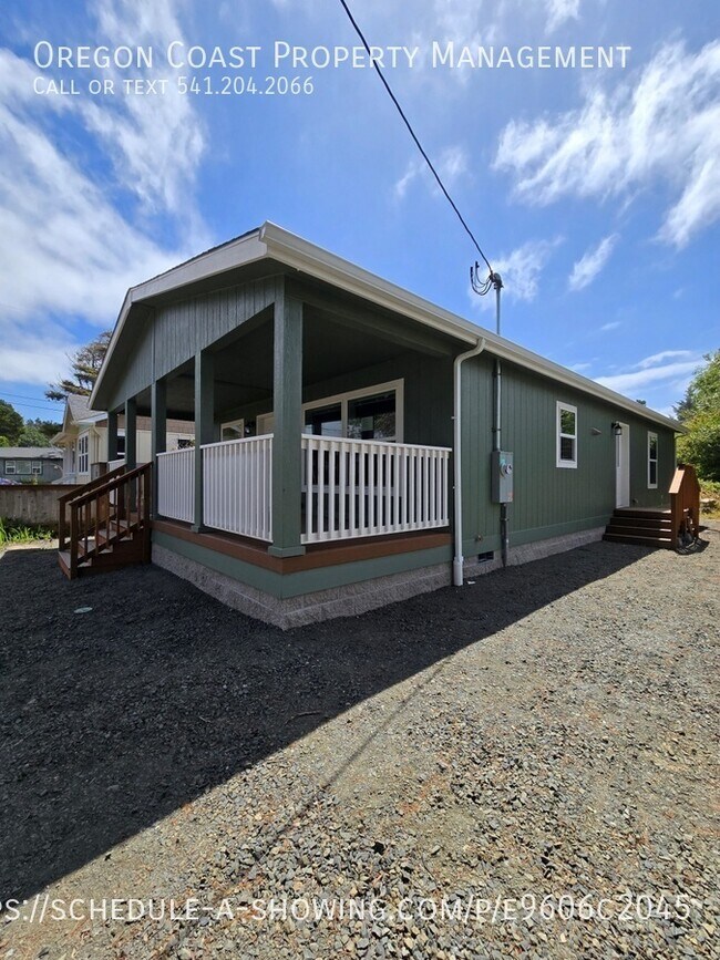 220 Lorraine St in Gleneden Beach, OR - Building Photo - Building Photo
