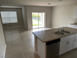 3415-3410 10th St SW in Lehigh Acres, FL - Building Photo - Building Photo