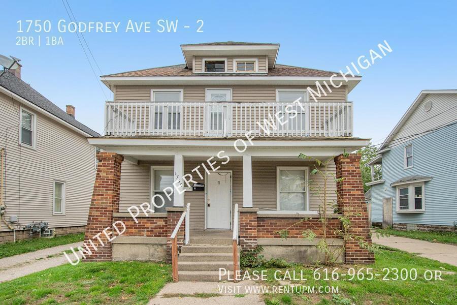 1750 Godfrey Ave SW in Wyoming, MI - Building Photo