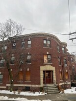 252 Aspinwall Ave in Brookline, MA - Building Photo