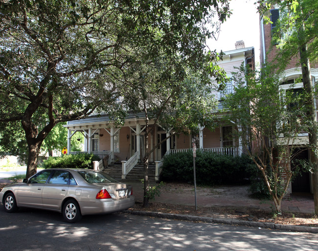 222 W Bolton St in Savannah, GA - Building Photo - Building Photo