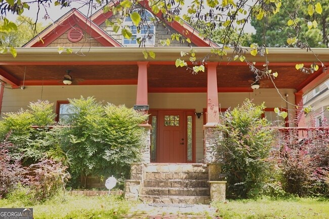 property at 297 Prospect Pl NE