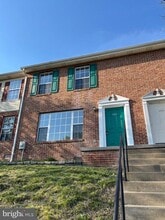 102 Waterford Ln in Winchester, VA - Building Photo - Building Photo