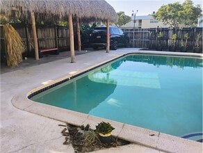 4121 Thomas St in Hollywood, FL - Building Photo - Building Photo