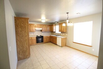 620 Eastview Dr in Yukon, OK - Foto de edificio - Building Photo