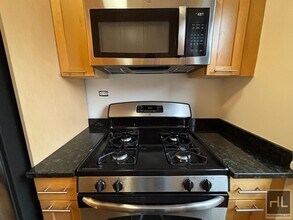 Fourth Avenue, Unit 11B in New York, NY - Foto de edificio - Building Photo