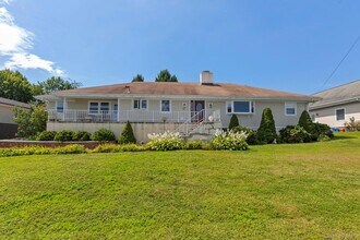 46 Sylvan Rd in Port Chester, NY - Building Photo - Building Photo