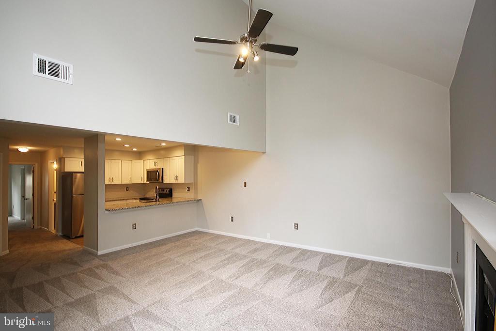 3801 Ski Lodge Dr in Burtonsville, MD - Building Photo