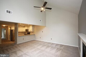 3801 Ski Lodge Dr in Burtonsville, MD - Building Photo - Building Photo