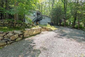 119 Green Pond Rd in Sherman, CT - Building Photo - Building Photo