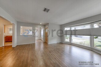 5142 Balboa Blvd in Los Angeles, CA - Foto de edificio - Building Photo