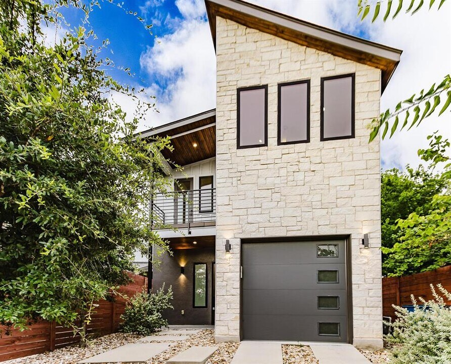 921 Walter St in Austin, TX - Building Photo