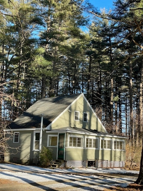 71 Pequot Rd in Southampton, MA - Foto de edificio - Building Photo