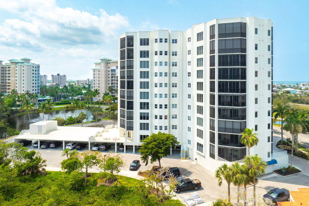 Waterside II at Bay Beach in Ft. Myers, FL - Building Photo