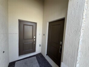 2256 SE 30th St in Homestead, FL - Building Photo - Building Photo